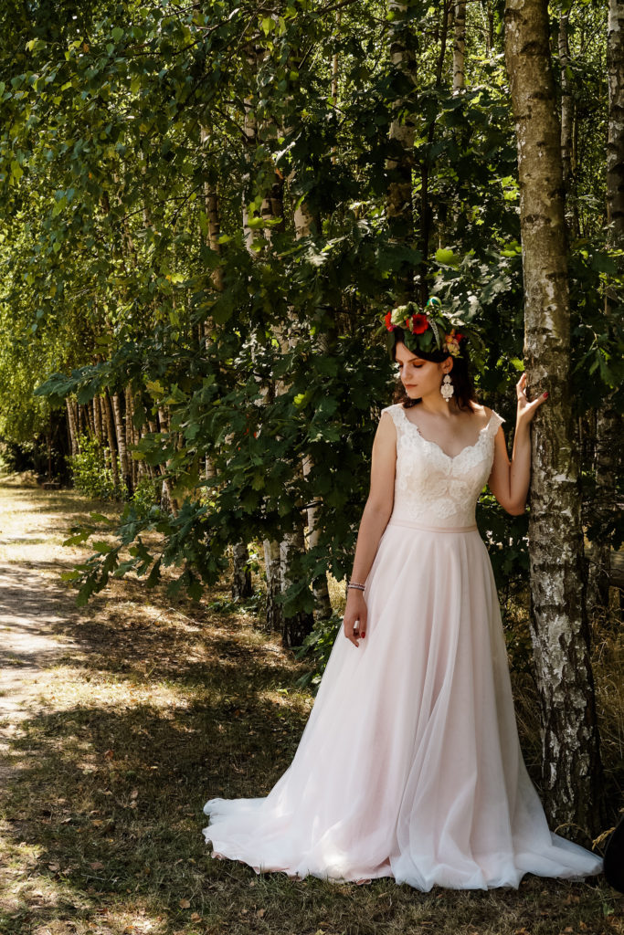 Sesje zdjęciowe ślubne na terenie Gospodarstwa Agroturystycznego Dolina Bobrów fot.: Eva Sutasz